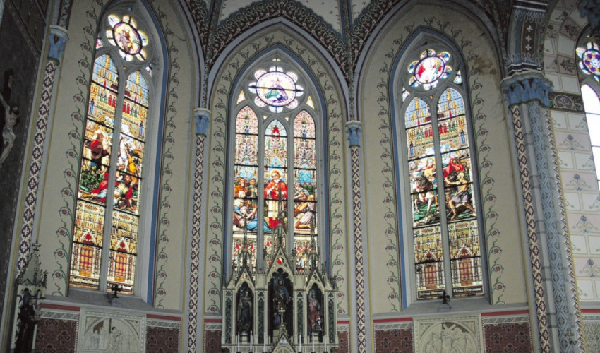 A kőszegi Jézus Szíve-templom restaurált ablakai