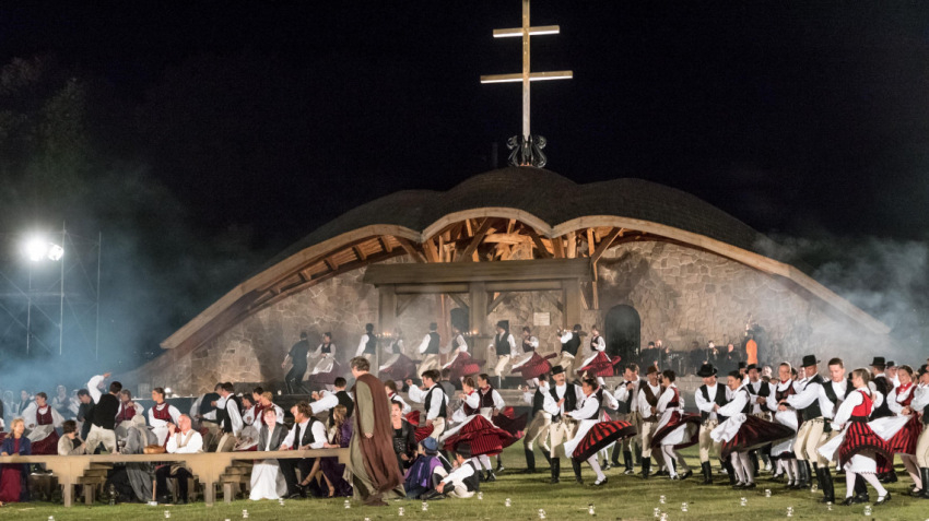 2018. augusztus 20-án a csíksomlyói hegynyeregben már előadták szabadtéren a darabot