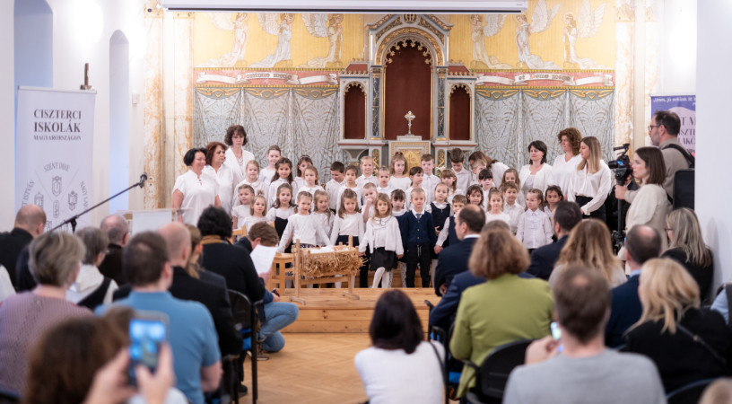 A kicsikre vigyáznak, a nagyokat álmaik elérésére bátorítják – Megújulást ünnepeltek a ciszterciek