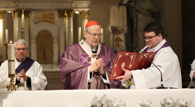 Bajzáth Ferenc atyától búcsúztak a paptestvérek és a hívek a Józsefvárosban