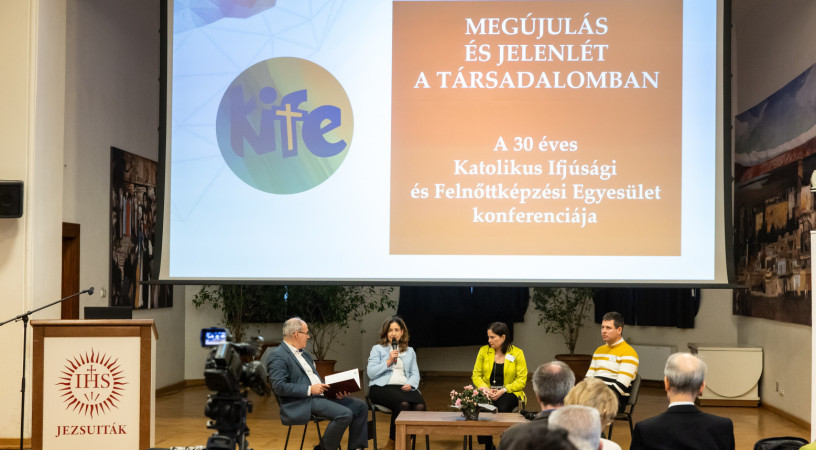 Megújulás és jelenlét a társadalomban – Jubileumi konferenciát rendezett a KIFE