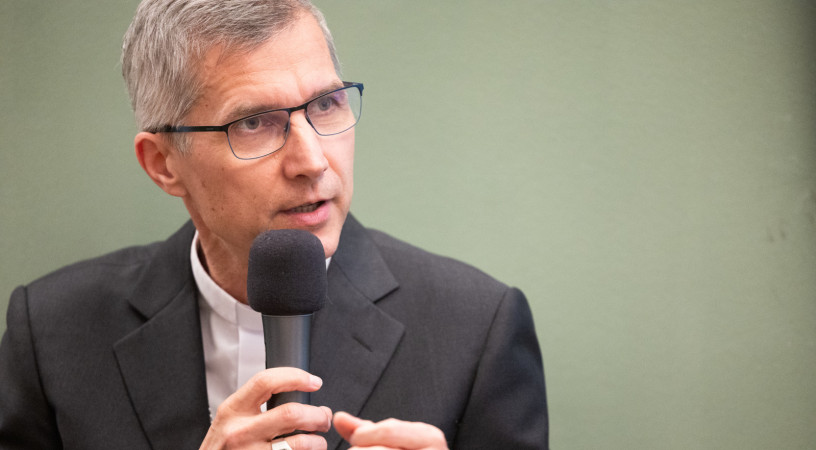 Ami feltárul, és ami titok marad – A Szentlélekről tanított Martos Levente Balázs püspök