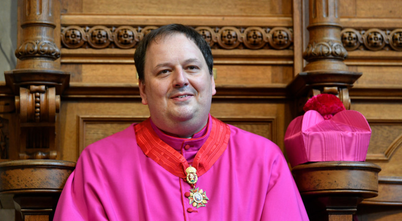 Elődeink öröksége a küldetésünkké válik – Apostoli protonotárius kanonokká iktatták be Török Csabát