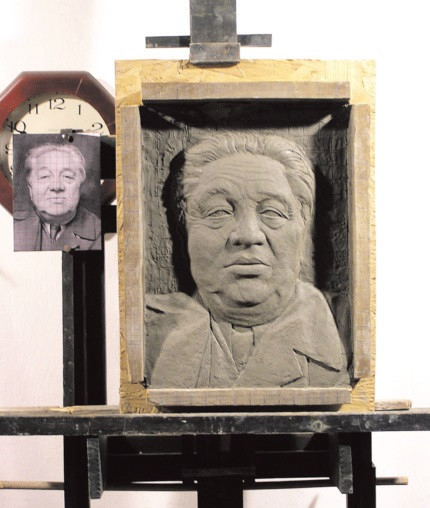 Mayer István domborműve