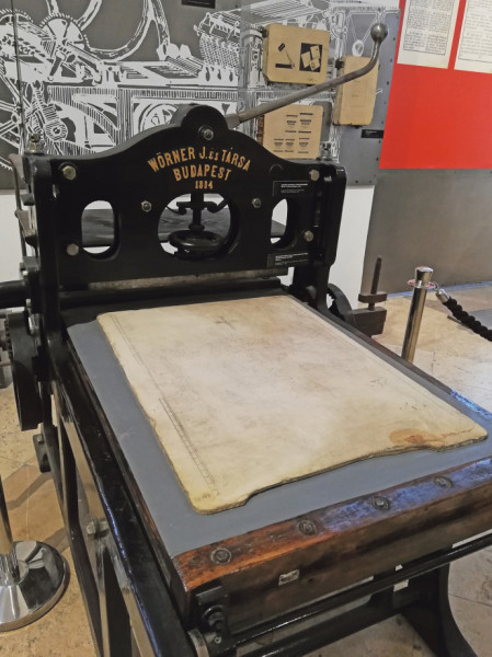 Vajk megkeresztelése című nyomókő