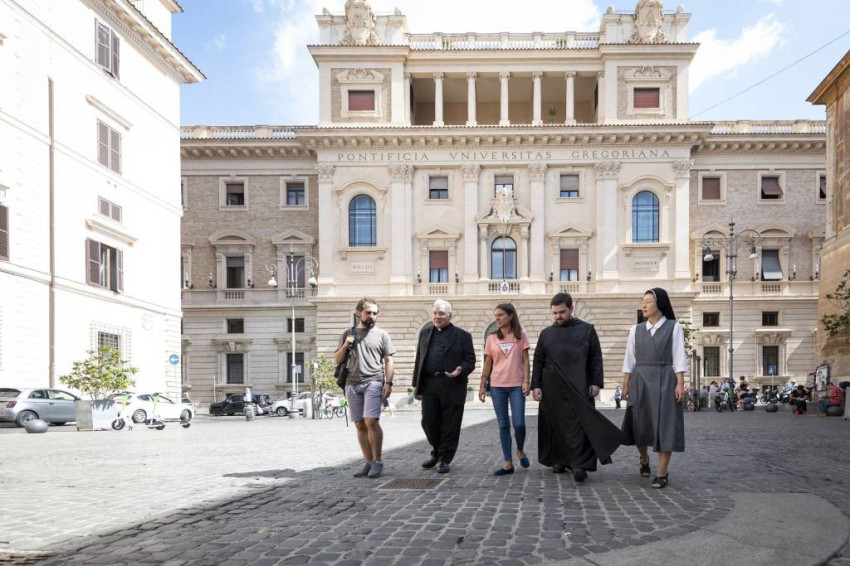 Gregoriana Pápai Egyetem