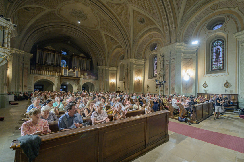 Madéfalvi Schola, valamint a Lux Aurumque Kamarakórus