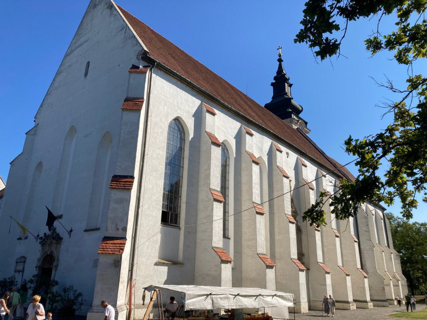 Forrás: Ugrits János