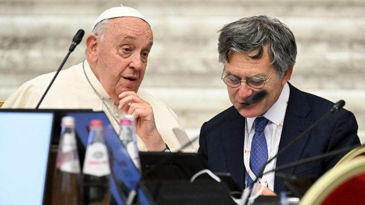 Ferenc pápa és Paolo Ruffini