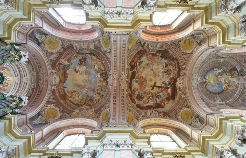 A szentgotthárdi Nagyboldogasszony-templom mennyezetképei