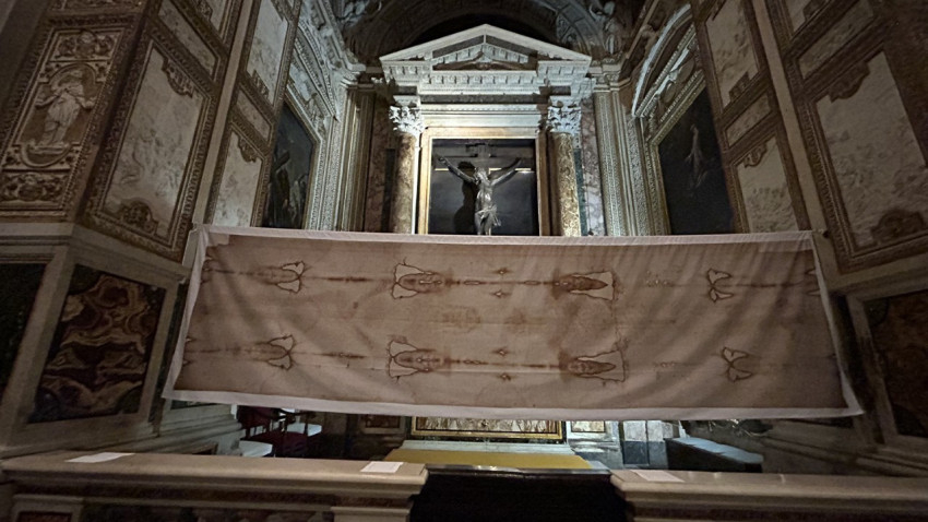 A torinói lepel hiteles másolata a San Giovanni Battista dei Fiorentini bazilikában