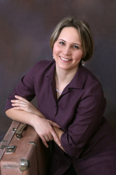 Tarnai Katalin énekművész, énektanár és középkori hárfás