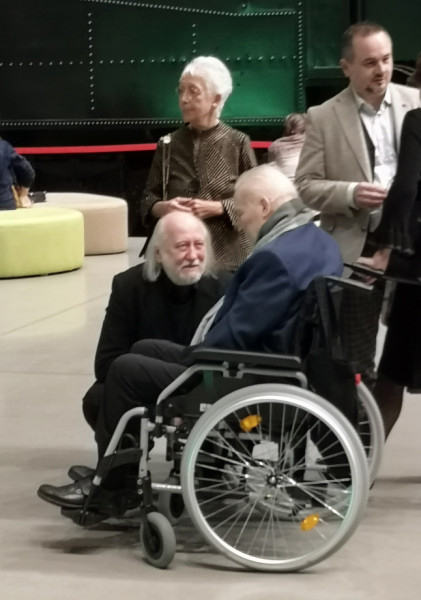 Eötvös Péterrel a Valuska ősbemutatóján, 2023. december 2-án, az Eiffel Műhelyházban