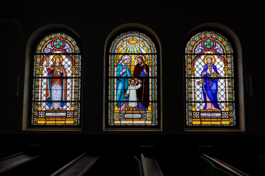 Fűzfő-Fürdőtelep: A Szent Család-üvegablak mellett volt Magdi kedvenc helye