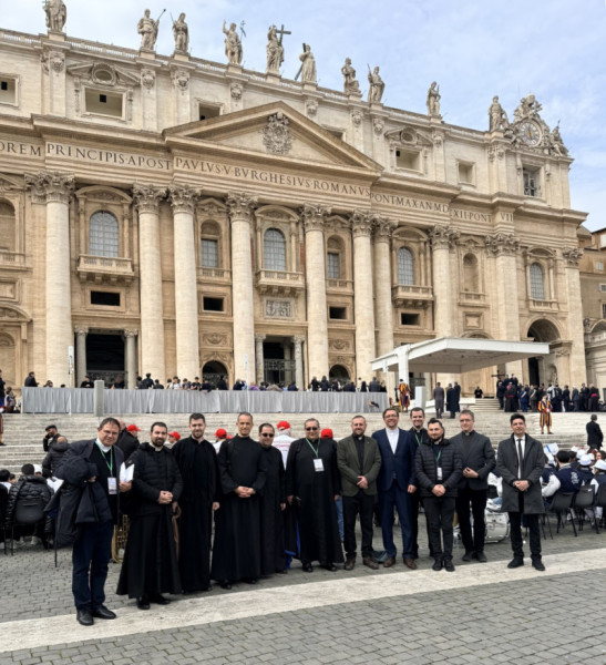 Magyar küldöttség a Szentatyával való találkozás után
