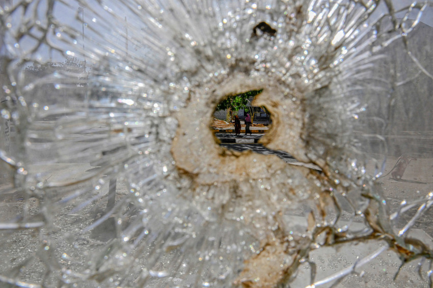 Szudáni nők Kartumban a háború harmadik évfordulóján