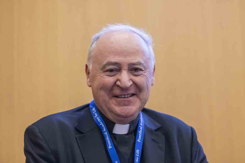 Renzo Pegoraro püspök, címzetes érsek, a Pápai Életvédő Akadémia elnöke