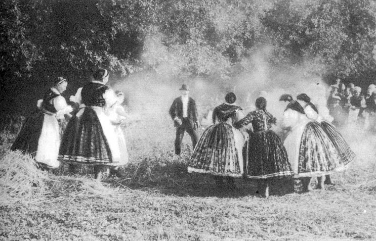 Szent Iván-i tűzugrás (Buják, Nógrád megye, 1930-as évek)
