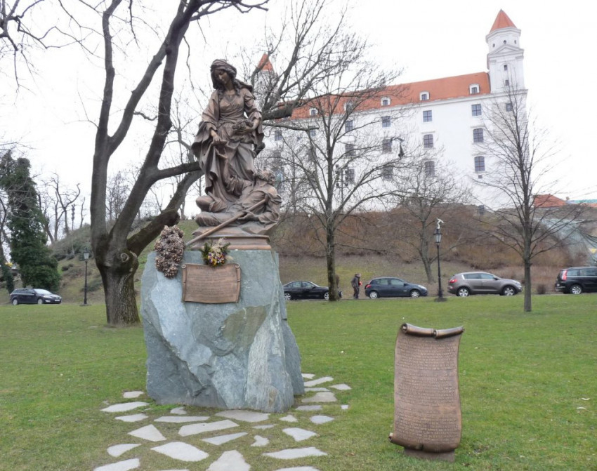 Szobra a pozsonyi várban