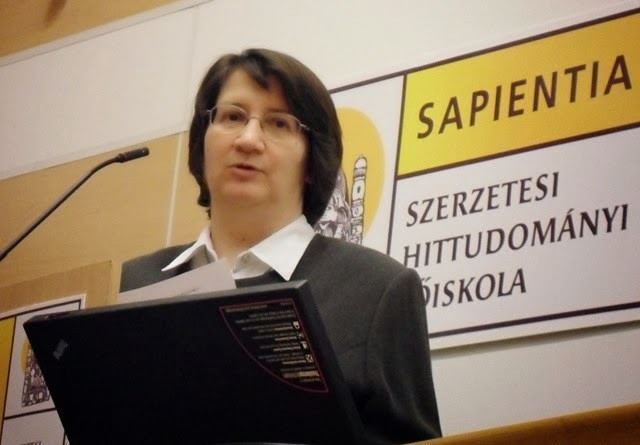 az emberi méltóság védelme minden fórumon