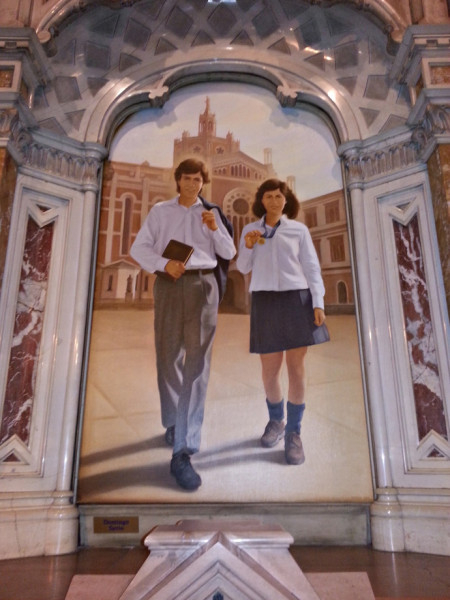 Egy Buenos Aires-i ábrázolása: Savio Szent Domonkos és Boldog Laura Vicuña.