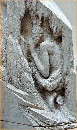 A Pannonhalmán lévő Szent Mór-szobor részlete; Szent Benedek remete