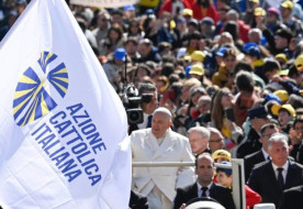 Ferenc pápa az Olasz Katolikus Akció fiataljaihoz: Erősítsétek az „ölelés kultúráját”