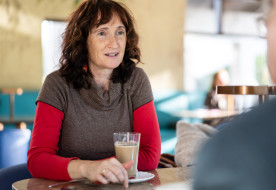 A Naphimnusz lelkülete él a késő modern magyar lírában – Interjú Hernádi Mária irodalomtörténésszel