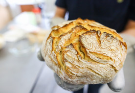 Szent Erzsébet kenyerének illata