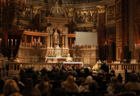 Erdő Péter bíboros a 120 éves Szent István-bazilika ünnepén: A gondviselés útját csodáljuk