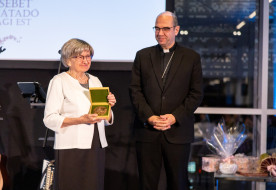 Arra születtünk, hogy megtanuljunk szeretni – Átadták a Szent Erzsébet rózsája díjat Budapesten