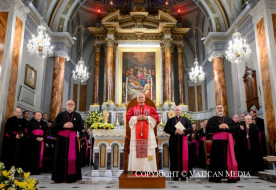 Leó pápa a püspököknek, papoknak Isztambulban: A kicsinység logikája az Egyház igazi ereje