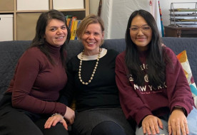 „Szenvedés közepette is lehet a szívünkben öröm” – Egy mianmari és egy szíriai diáklány Budapesten