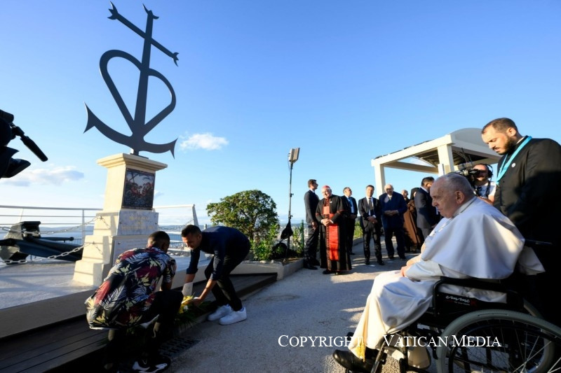 Πάπας Φραγκίσκος προς θρησκευτικούς ηγέτες στη Μασσαλία: Ας μην αφήσουμε την ελπίδα να ναυαγήσει!  |  Ουγγρικό ταχυδρομείο