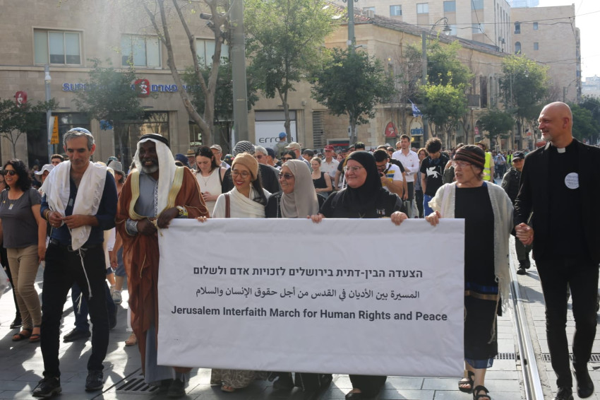 Vallásközi felvonulás a békéért Jeruzsálemben