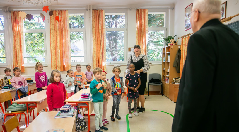 A budapest-albertfalvi Don Bosco-iskolába látogatott Erdő Péter bíboros – KÉPGALÉRIA