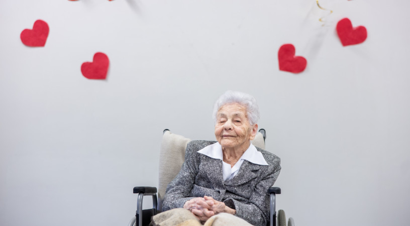 Soha nem tudott haragudni senkire – A 106 éves Bözsi nénit köszöntötték a Szent Ottilia Otthonban