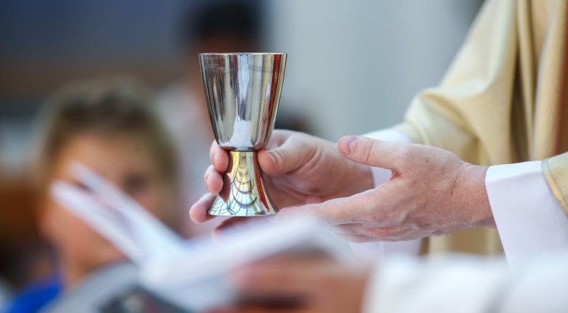 Eucharisztikus lánc – Az európai püspökök idén is szentmisét mutatnak be a békéért a nagyböjtben