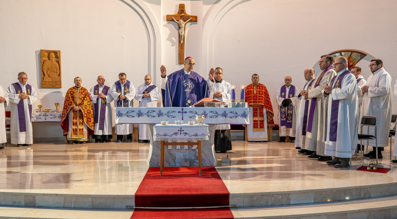 Székely János püspök hamvazószerdán: Induljunk el az életszentség útján!