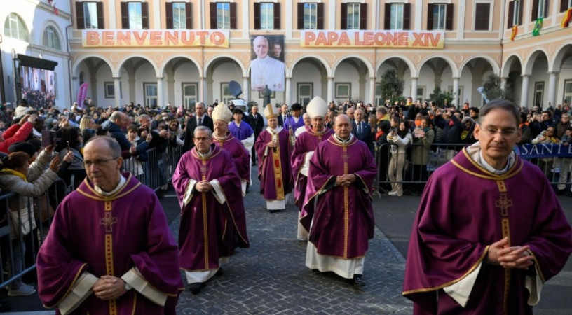 XIV. Leó pápa homíliája a Jézus Szíve plébánián: Legyetek a felebaráti szeretet, a közelség őrhelye!