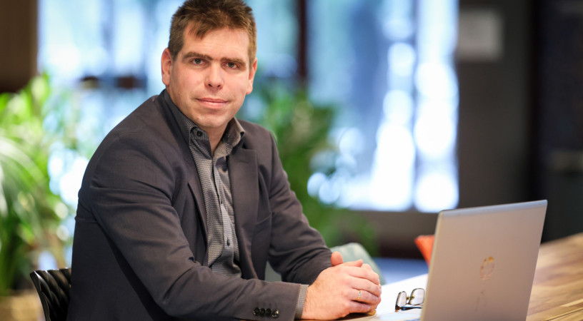 Sikeres a katolikus történelemkönyv-sorozat – Beszélgetés Kovács Örs főszerkesztővel