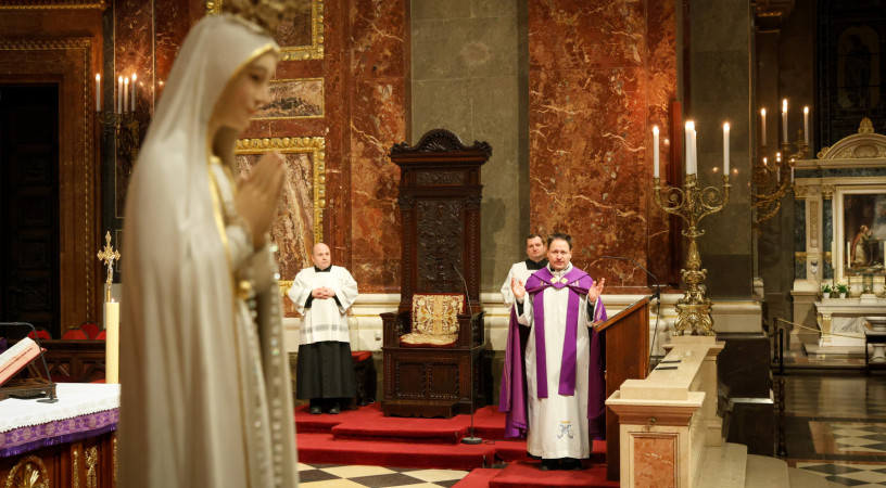Szent negyven nap Máriával – Kovács Zoltán mariológus elmélkedései a Szent István-bazilikában (II.)