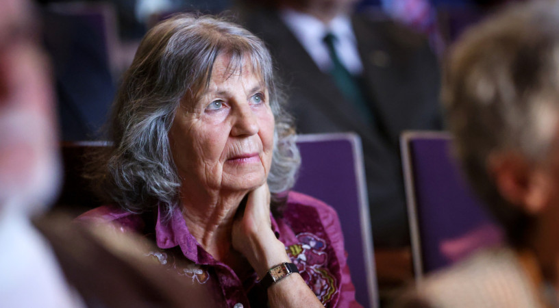 A hangja lenni azoknak, akikről a világ elfeledkezett – A 85 éves Petényi Katalint köszöntötték