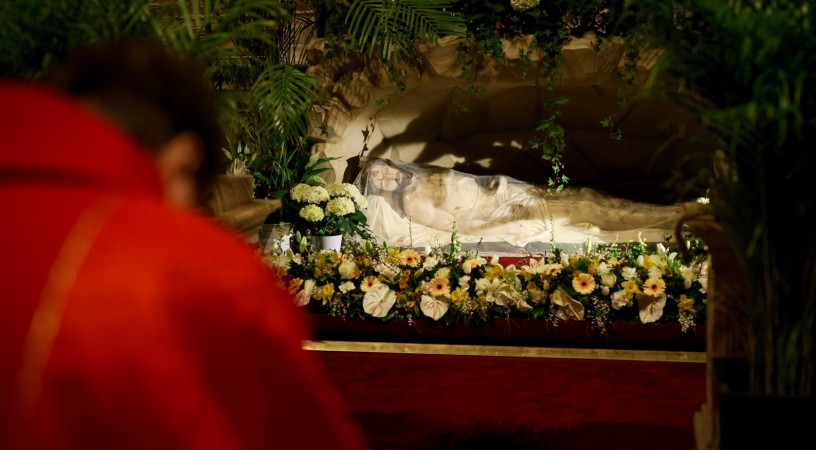 Krisztus a halált nem miattunk, hanem értünk vállalta – Nagypénteki szertartások egyházmegyéinkben