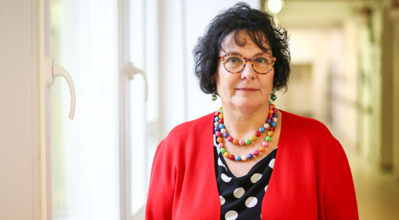 Rubovszky Rita: A megkülönböztetés kegyelmével párbeszédet folytatni