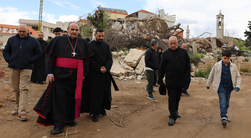 A libanoni nuncius Bejrút bombázása után: Az ország békét érdemel, a háború halált hoz