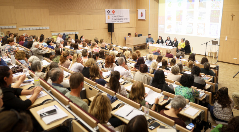 Merre tovább, magyar oktatás? – Alternatív Pedagógiai Konferenciát tartottak Budapesten